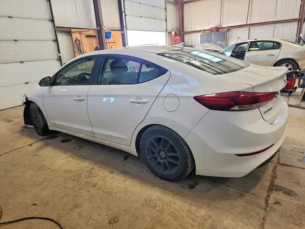 KMHD84LF6JU638969 2018 HYUNDAI ELANTRA - Image 2