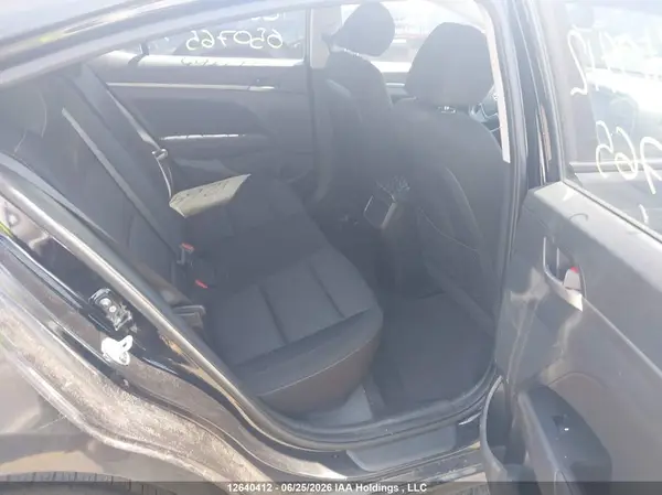 KMHD84LF6JU650765 2018 HYUNDAI ELANTRA - Image 8