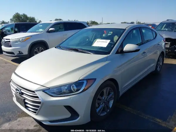 KMHD84LF6JU666089 2018 HYUNDAI ELANTRA - Image 2