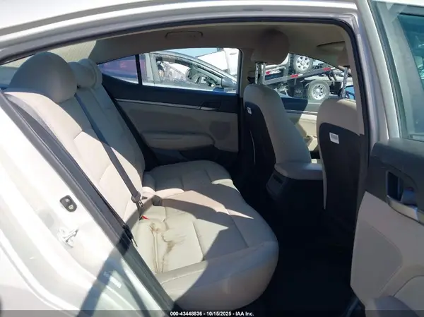 KMHD84LF6JU666089 2018 HYUNDAI ELANTRA - Image 8
