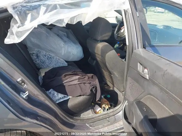 KMHD84LF6JU667050 2018 HYUNDAI ELANTRA - Image 8
