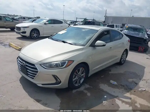 KMHD84LF6JU668392 2018 HYUNDAI ELANTRA - Image 2