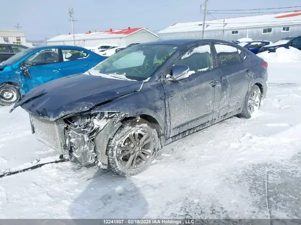 KMHD84LF6JU703285 2018 HYUNDAI ELANTRA - Image 2
