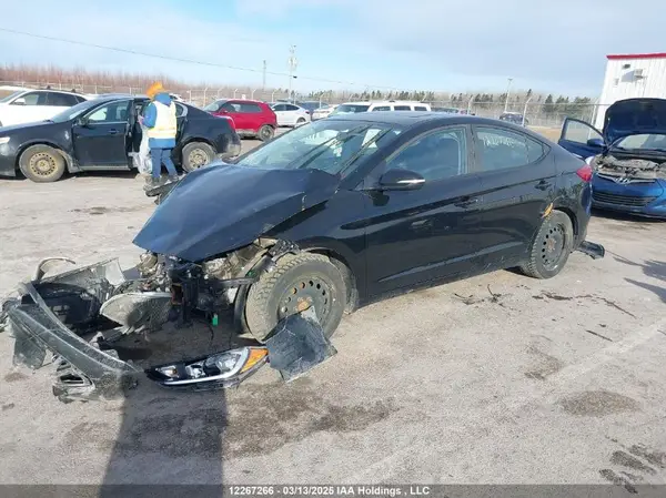 KMHD84LF6JU720085 2018 HYUNDAI ELANTRA - Image 2