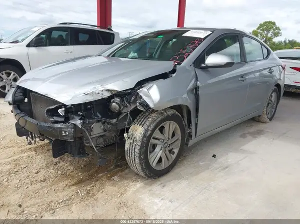 KMHD84LF6LU070242 2020 HYUNDAI ELANTRA - Image 2