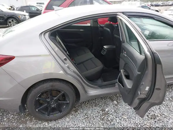 KMHD84LF6LU950440 2020 HYUNDAI ELANTRA - Image 8