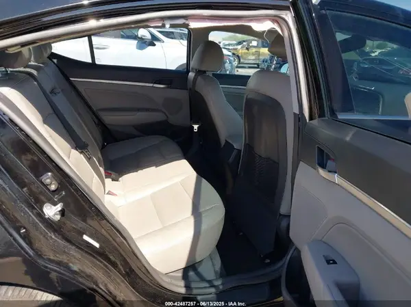 KMHD84LF6LU991215 2020 HYUNDAI ELANTRA - Image 8
