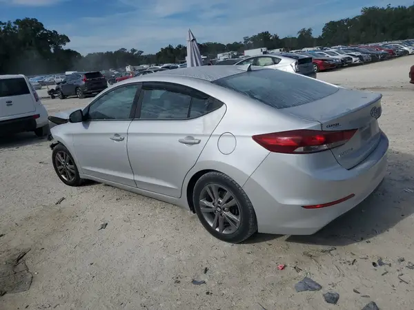 KMHD84LF7HU065042 2017 HYUNDAI ELANTRA - Image 2