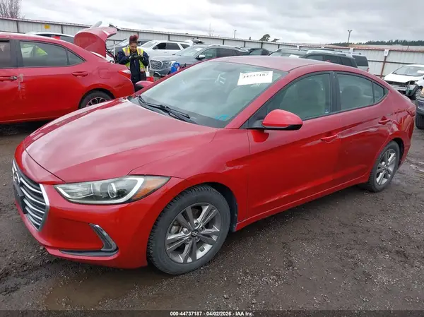 KMHD84LF7HU065218 2017 HYUNDAI ELANTRA - Image 2