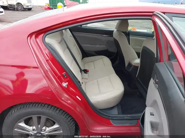 KMHD84LF7HU065218 2017 HYUNDAI ELANTRA - Image 8