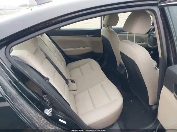 KMHD84LF7HU068748 2017 HYUNDAI ELANTRA - Image 8