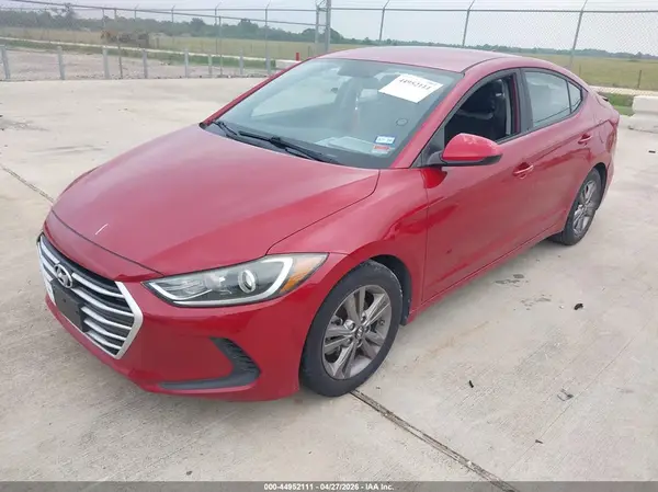 KMHD84LF7HU075327 2017 HYUNDAI ELANTRA - Image 2