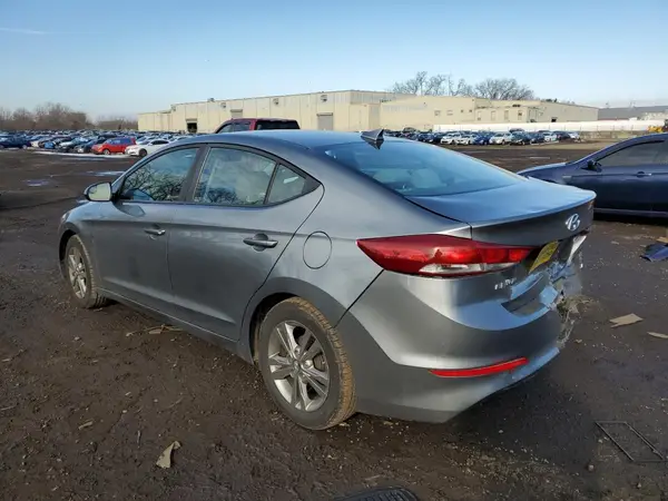 KMHD84LF7HU075960 2017 HYUNDAI ELANTRA - Image 2