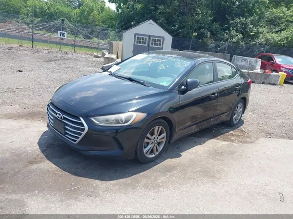KMHD84LF7HU076817 2017 HYUNDAI ELANTRA - Image 2