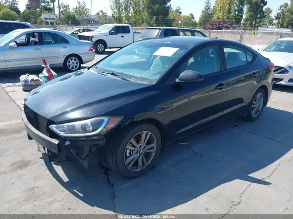 KMHD84LF7HU106138 2017 HYUNDAI ELANTRA - Image 2