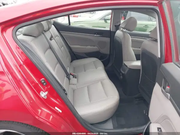 KMHD84LF7HU116068 2017 HYUNDAI ELANTRA - Image 8