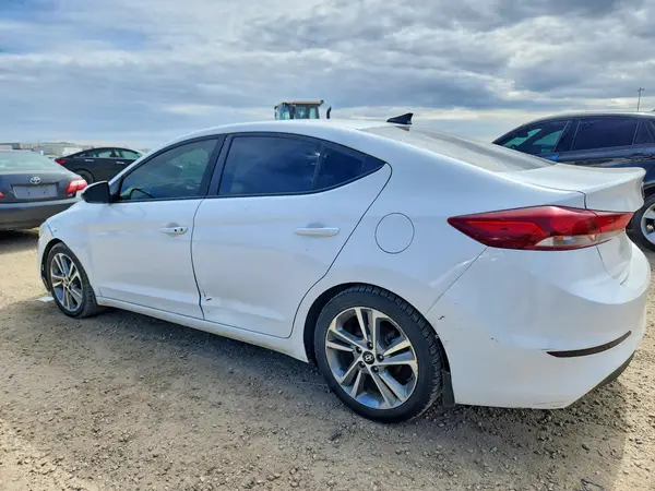 KMHD84LF7HU119522 2017 HYUNDAI ELANTRA - Image 2