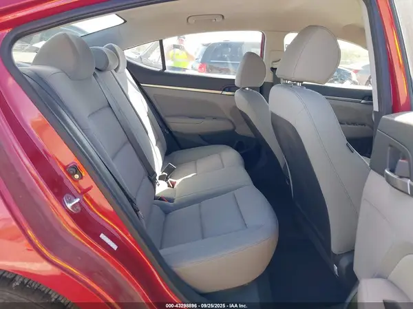 KMHD84LF7HU142136 2017 HYUNDAI ELANTRA - Image 8