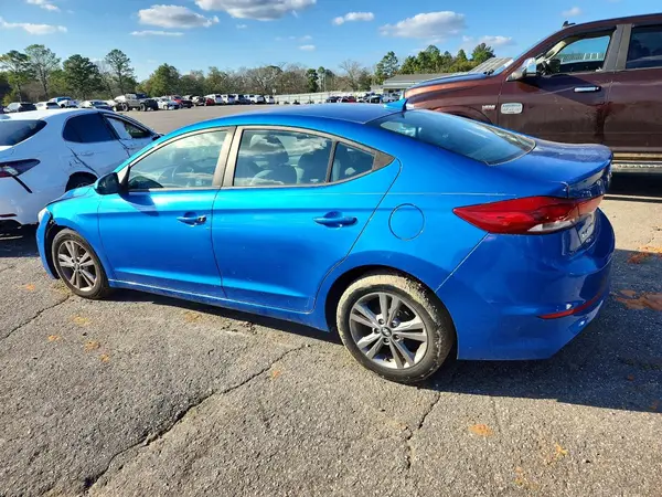 KMHD84LF7HU143030 2017 HYUNDAI ELANTRA - Image 2
