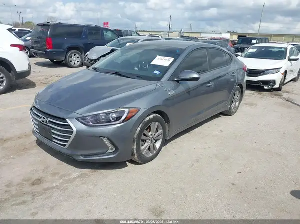 KMHD84LF7HU154559 2017 HYUNDAI ELANTRA - Image 2