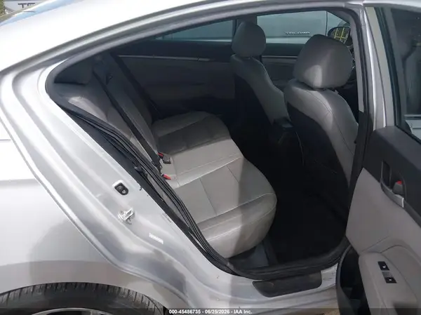 KMHD84LF7HU182880 2017 HYUNDAI ELANTRA - Image 8