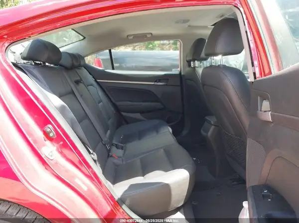 KMHD84LF7HU195323 2017 HYUNDAI ELANTRA - Image 8