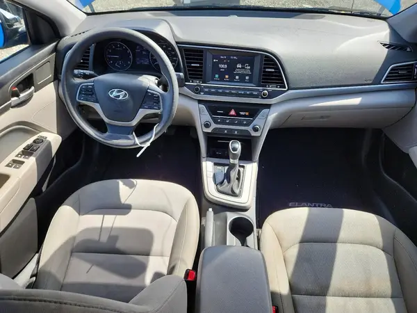 KMHD84LF7HU195564 2017 HYUNDAI ELANTRA - Image 8