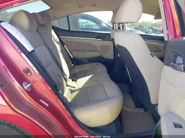 KMHD84LF7HU210726 2017 HYUNDAI ELANTRA - Image 8