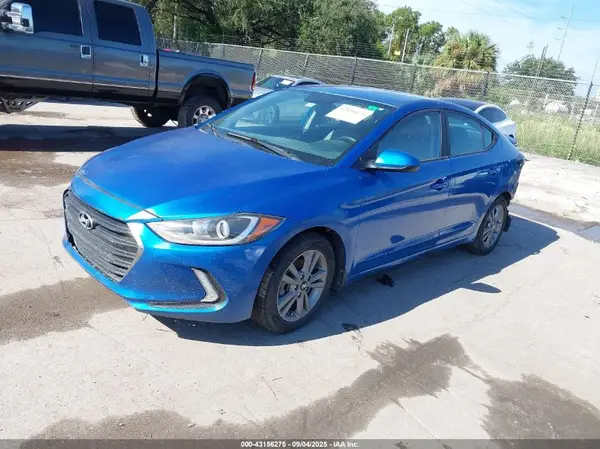 KMHD84LF7HU212489 2017 HYUNDAI ELANTRA - Image 2