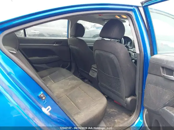 KMHD84LF7HU218955 2017 HYUNDAI ELANTRA - Image 8
