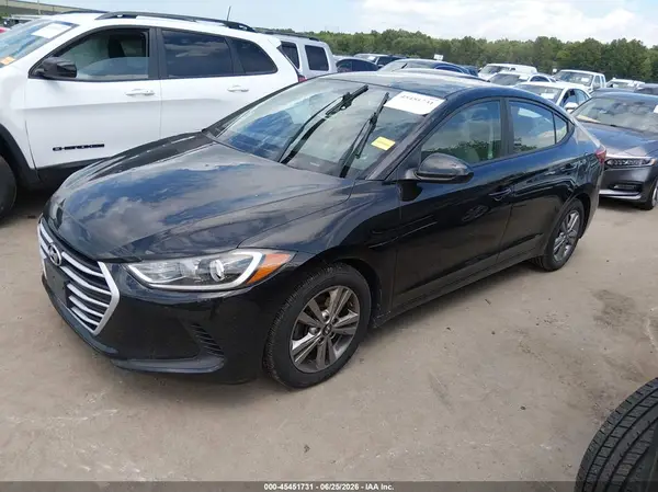 KMHD84LF7HU223895 2017 HYUNDAI ELANTRA - Image 2
