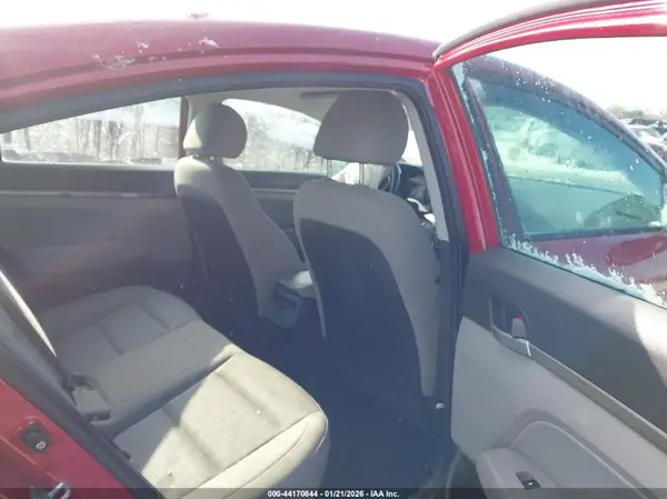 KMHD84LF7HU225887 2017 HYUNDAI ELANTRA - Image 8
