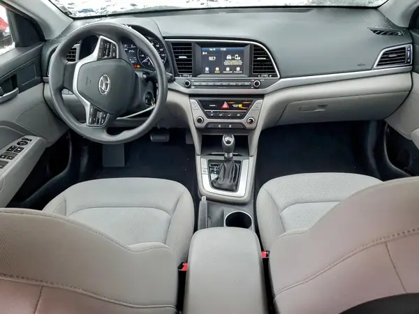 KMHD84LF7HU228515 2017 HYUNDAI ELANTRA - Image 8