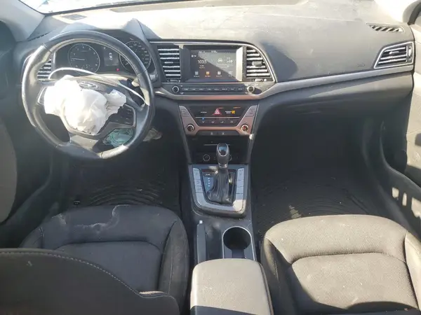KMHD84LF7HU240325 2017 HYUNDAI ELANTRA - Image 8