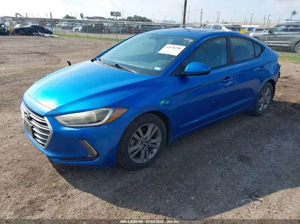 KMHD84LF7HU242074 2017 HYUNDAI ELANTRA - Image 2