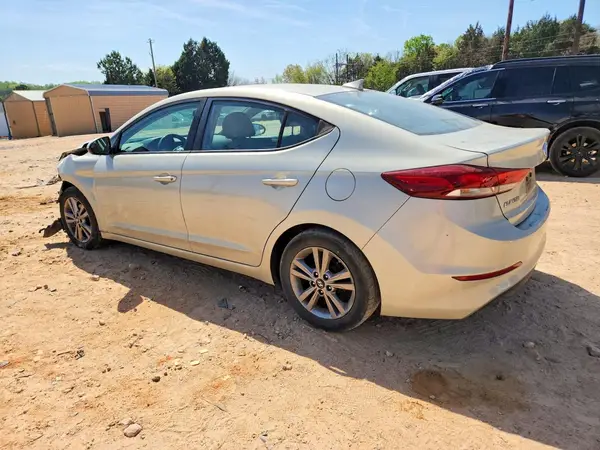 KMHD84LF7HU245363 2017 HYUNDAI ELANTRA - Image 2