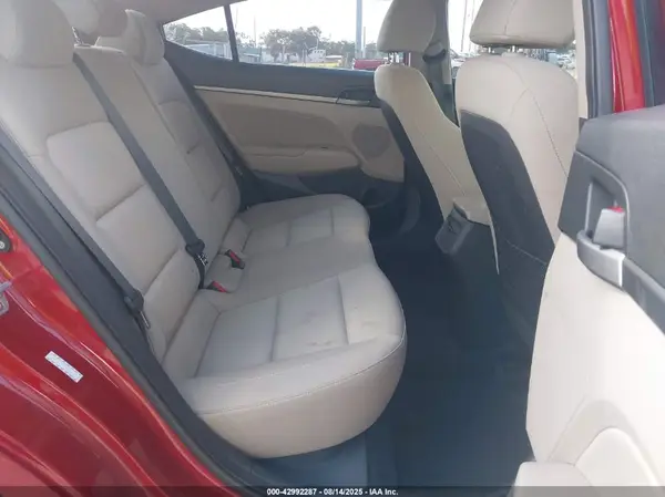 KMHD84LF7HU249087 2017 HYUNDAI ELANTRA - Image 8