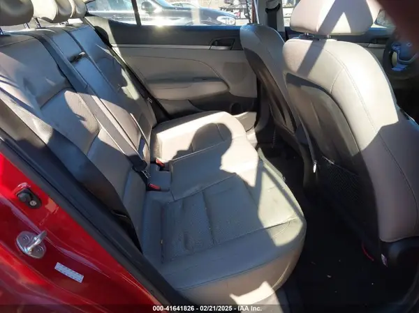 KMHD84LF7HU268464 2017 HYUNDAI ELANTRA - Image 8