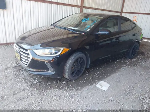 KMHD84LF7HU271395 2017 HYUNDAI ELANTRA - Image 2