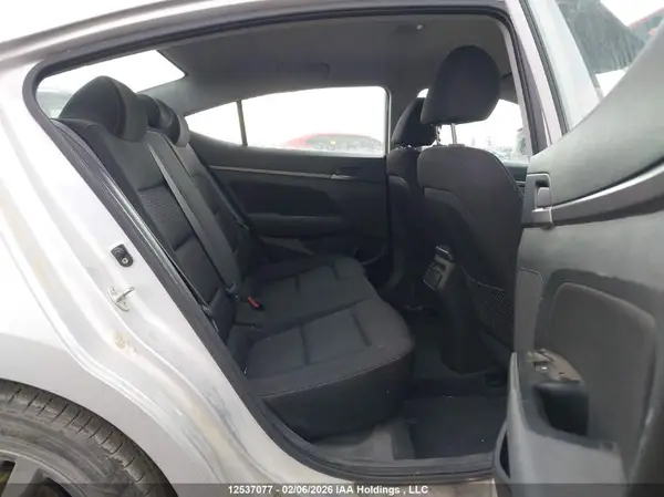 KMHD84LF7HU272644 2017 HYUNDAI ELANTRA - Image 8
