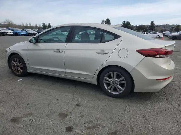 KMHD84LF7HU274023 2017 HYUNDAI ELANTRA - Image 2