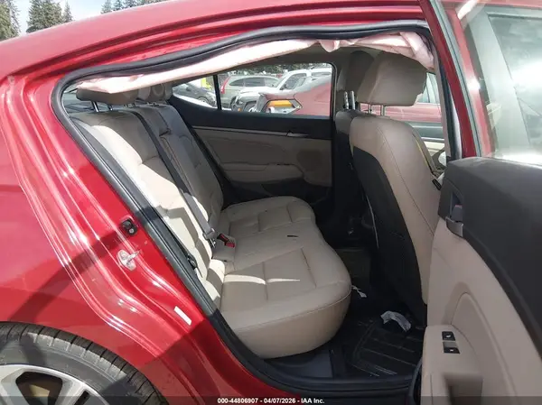 KMHD84LF7HU284941 2017 HYUNDAI ELANTRA - Image 8