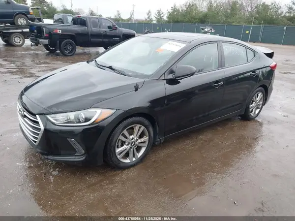 KMHD84LF7HU312656 2017 HYUNDAI ELANTRA - Image 2