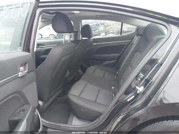 KMHD84LF7HU312656 2017 HYUNDAI ELANTRA - Image 8