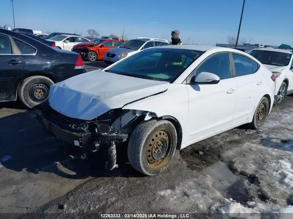 KMHD84LF7HU325410 2017 HYUNDAI ELANTRA - Image 2