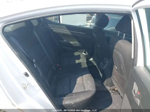 KMHD84LF7HU325410 2017 HYUNDAI ELANTRA - Image 8