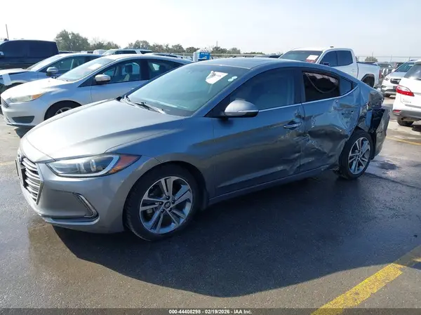 KMHD84LF7HU355913 2017 HYUNDAI ELANTRA - Image 2