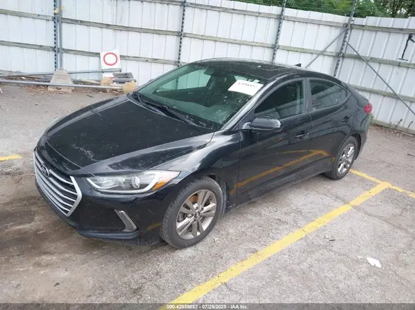 KMHD84LF7HU361064 2017 HYUNDAI ELANTRA - Image 2