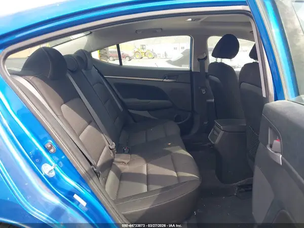 KMHD84LF7HU363252 2017 HYUNDAI ELANTRA - Image 8