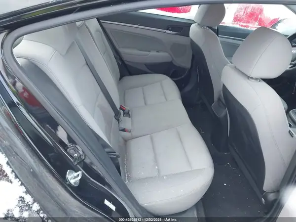 KMHD84LF7HU381265 2017 HYUNDAI ELANTRA - Image 8
